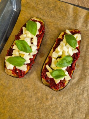 Aubergine pizza